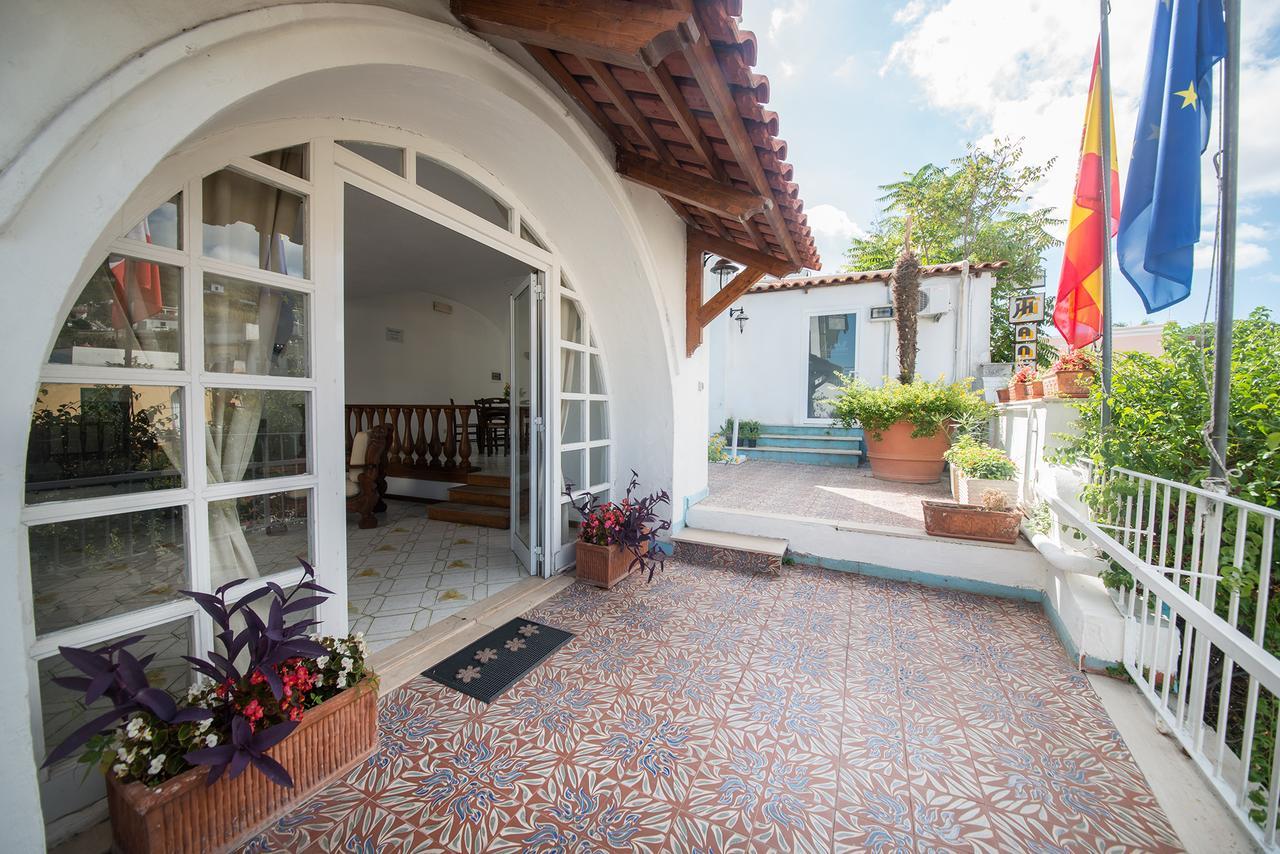Hotel Antonella อีสเกีย ภายนอก รูปภาพ